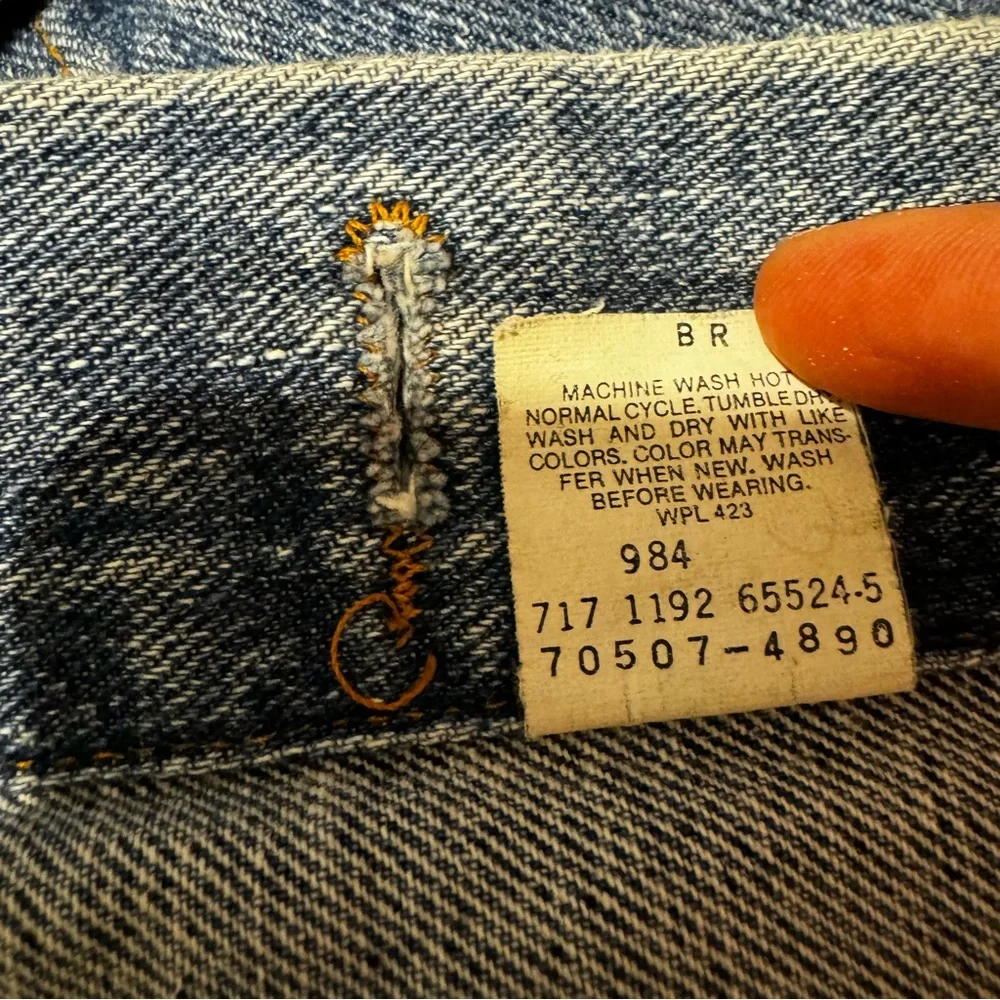 Levi's Denim Trucker Jacket Size L 100% Cotton Denim Vintage Made in the USA